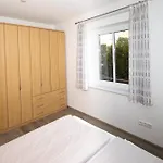 Dallacker 4, 6 *